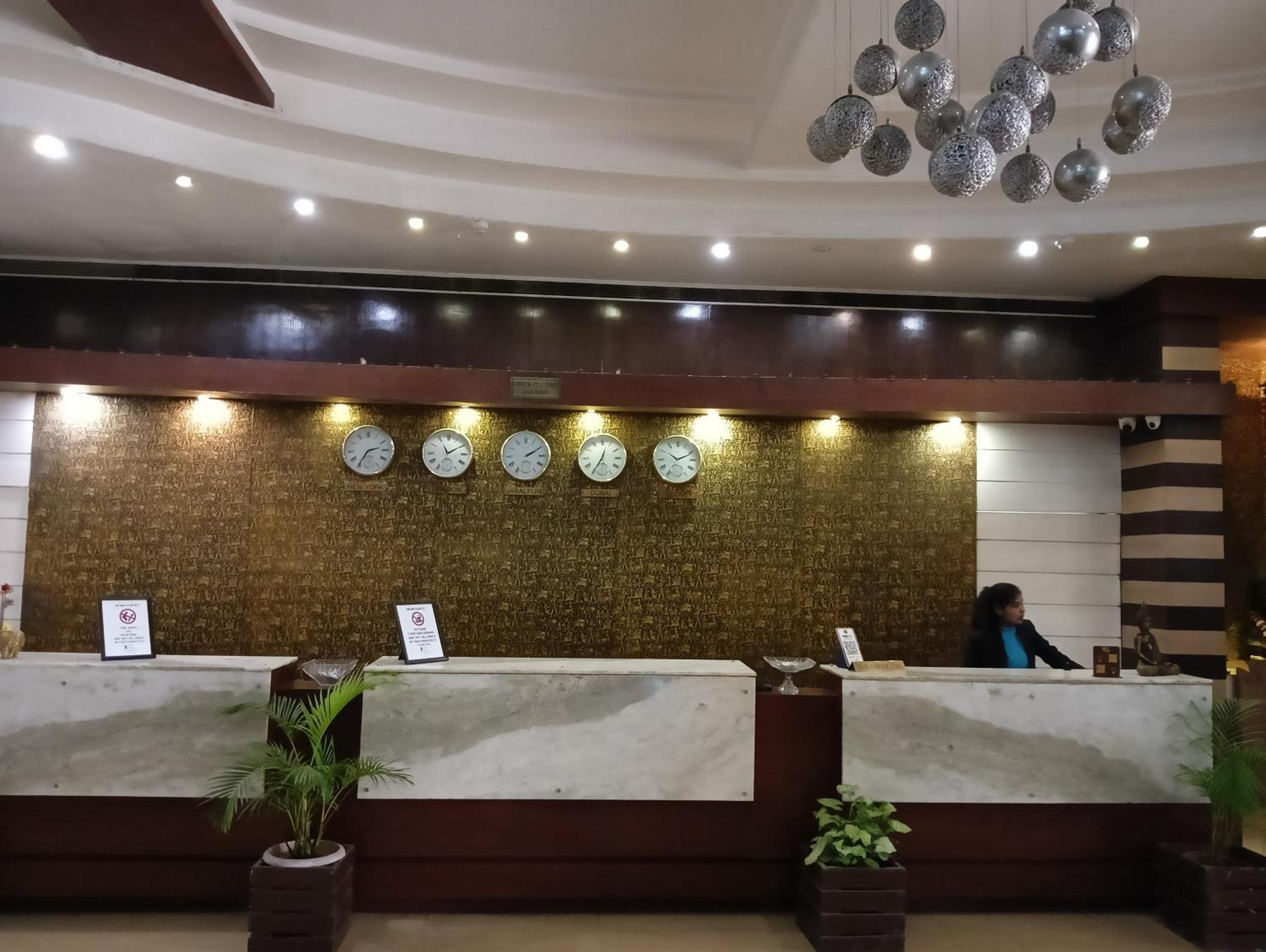 Bk Castles Hotel Jabalpur Εξωτερικό φωτογραφία