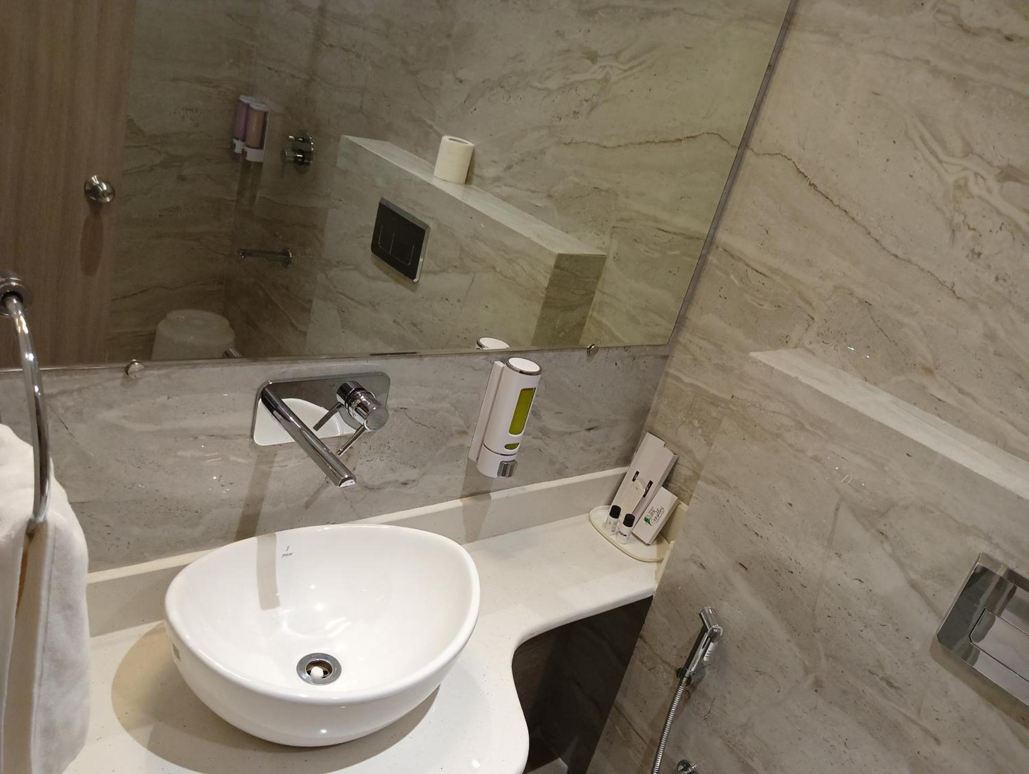 Bk Castles Hotel Jabalpur Εξωτερικό φωτογραφία