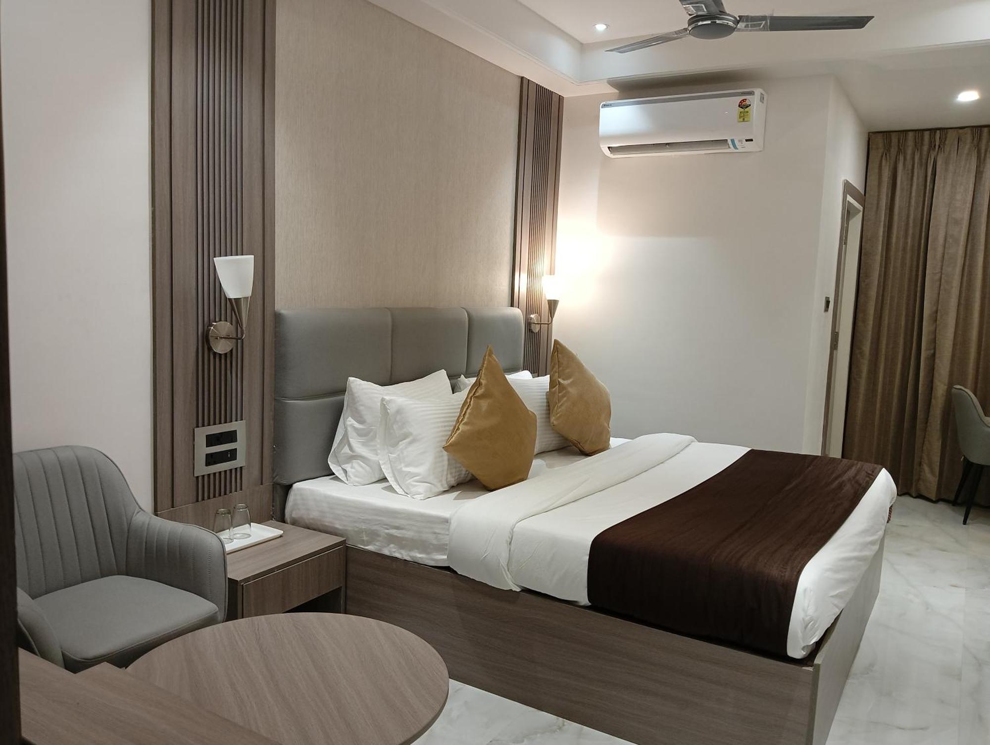 Bk Castles Hotel Jabalpur Εξωτερικό φωτογραφία